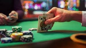 PK55 App ဒေါင်းလုဒ်ပြီး Myanmar National League ဘောလုံးနှင့် Casino ကစားနေသောပုံ